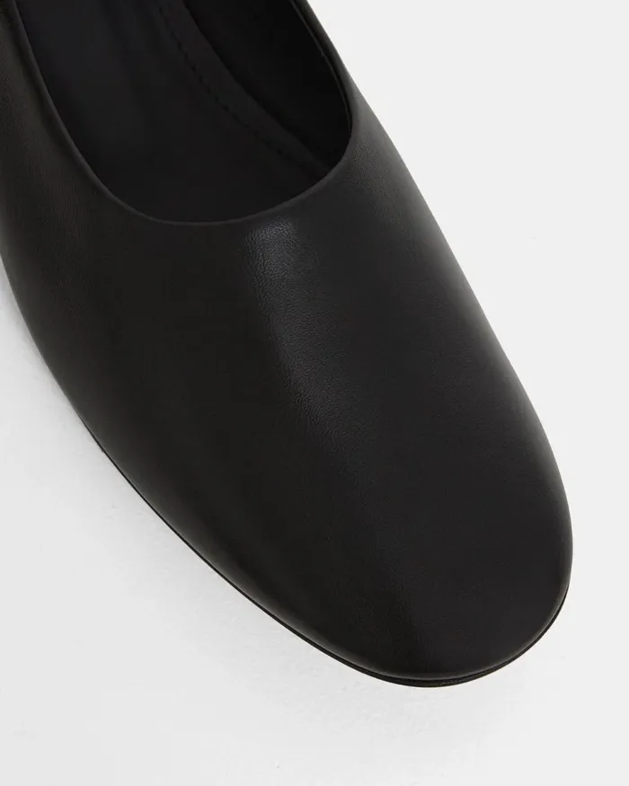 Women Theory Shoes Round Flat In Leather Black